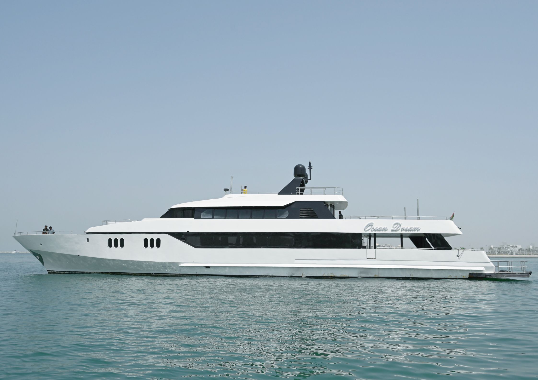 143FT Ocean Dream – Luxury Mega Yacht Rental in Dubai Marina