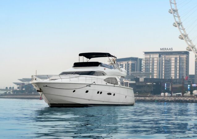 68FT Yacht Luna
