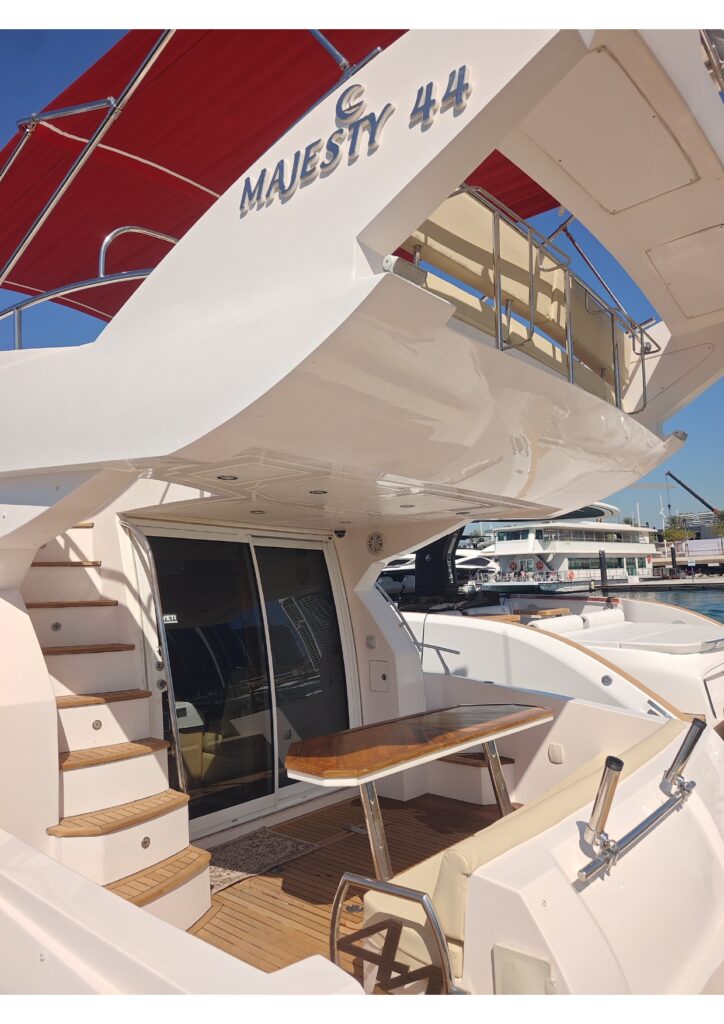 44ft MAJESTY_page-0006