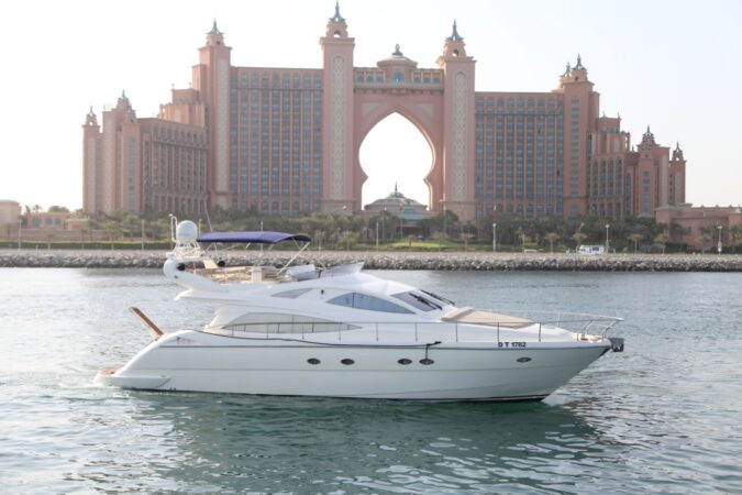 60ft Yacht Aicon