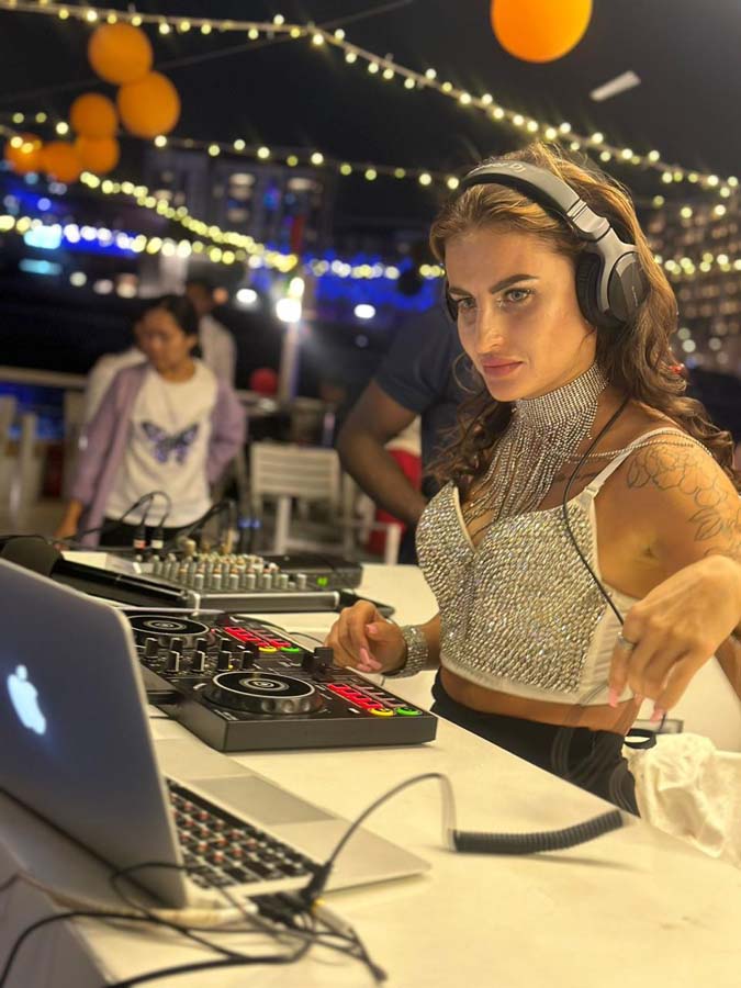 ENTERTAINMENT – DJ
