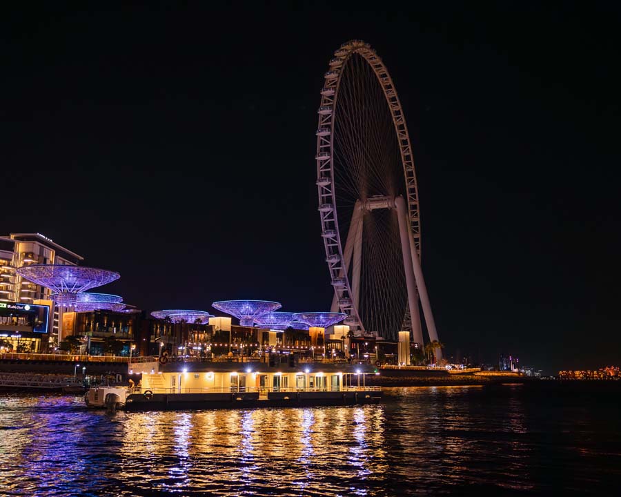EXTERIOR – CRUISING INFRONT OF AIN DUBAI