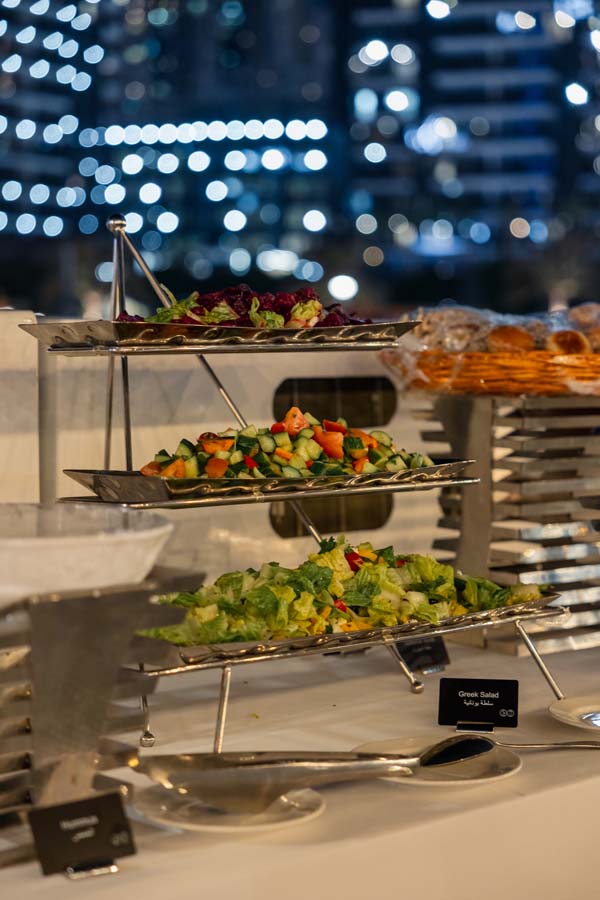 F & B – SALAD COUNTER