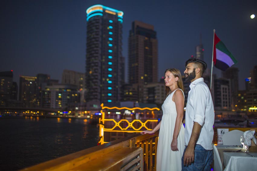 GENERAL SHOT – COUPLE ENJOYING THE VIEW