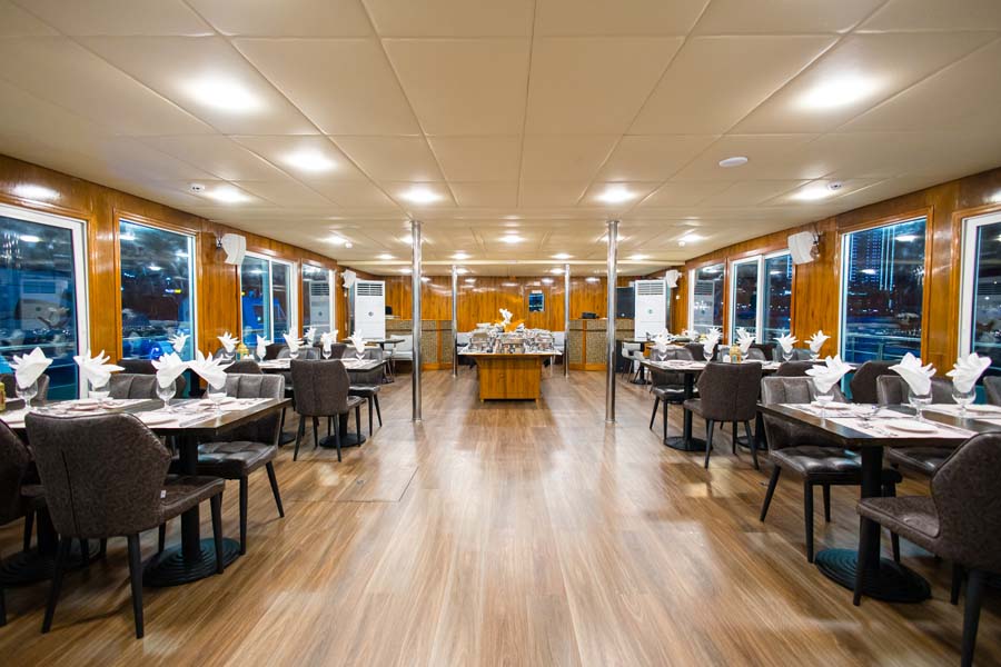 LOWER DECK – INSIDE – FULL VIEW