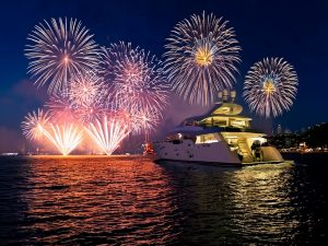 Firefly Flux new year firework from yacht dubaimarina 567690